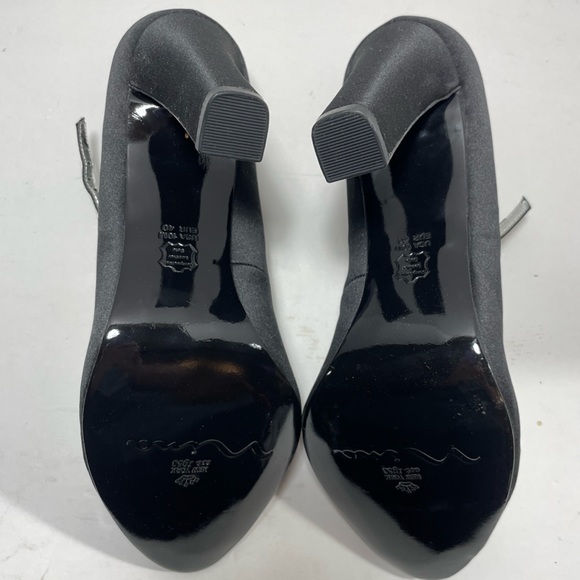 EUC- Nina black peep toe heels - Picture 6 of 7